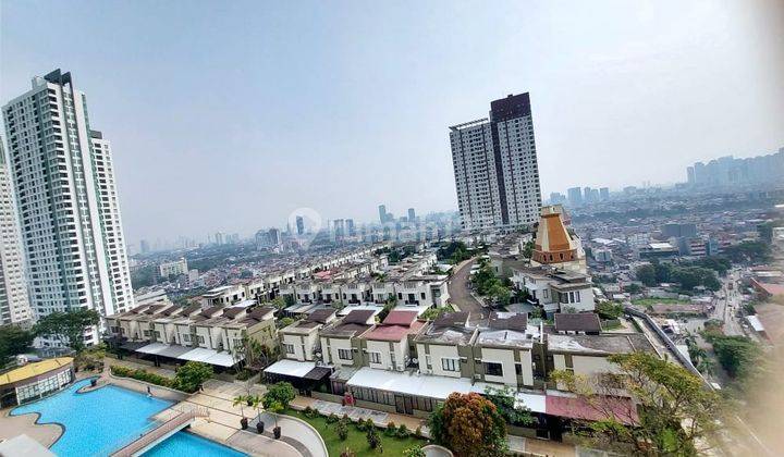 Sewa Apartemen Cosmo Mansion 3 Bedroom Lantai Sedang Good Furnished 2