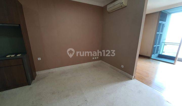 Dijual Apartemen Residence 8 Senopati Tower 3 Lantai Tinggi Unfurnished 2