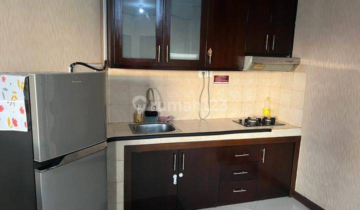 Disewakan Apartemen Cosmo Residence 2 Bedroom Lantai Tengah Furnished 2