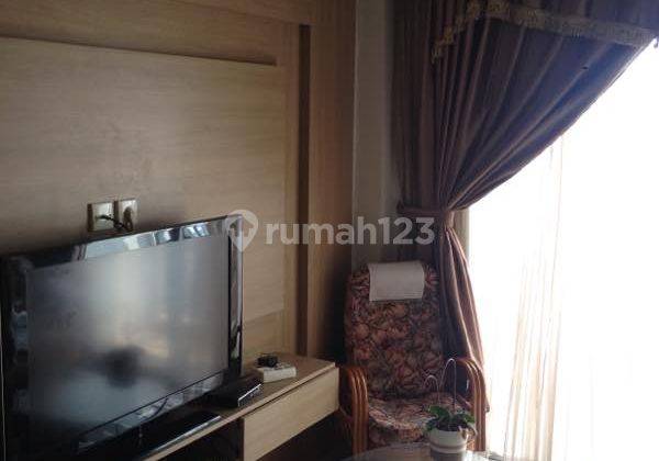 Dijual Apartemen Cosmo Mansion 2 Bedroom Lantai Tinggi Furnished 1