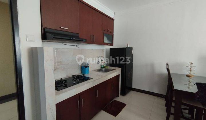 Disewakan Apartemen Cosmo Mansion 2 Bedroom Lantai Sedang Furnished 2