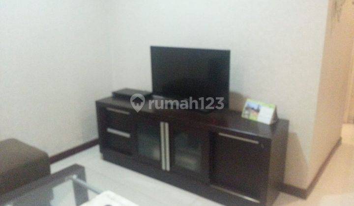 Disewakan Apartemen Cosmo Residence 1 Bathroom Lantai Tinggi Furnished 2