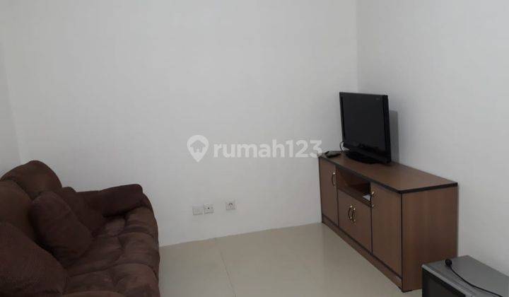 Dijual Apartemen Cosmo Mansion 1 Bedroom Lantai Tengah Semi Furnished 1