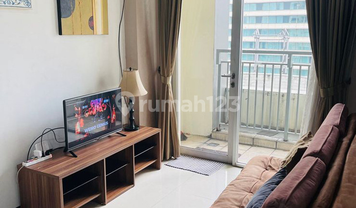 Disewakan Apartemen Cosmo Mansion 2 Bedroom Lantai Rendah Furnished 2