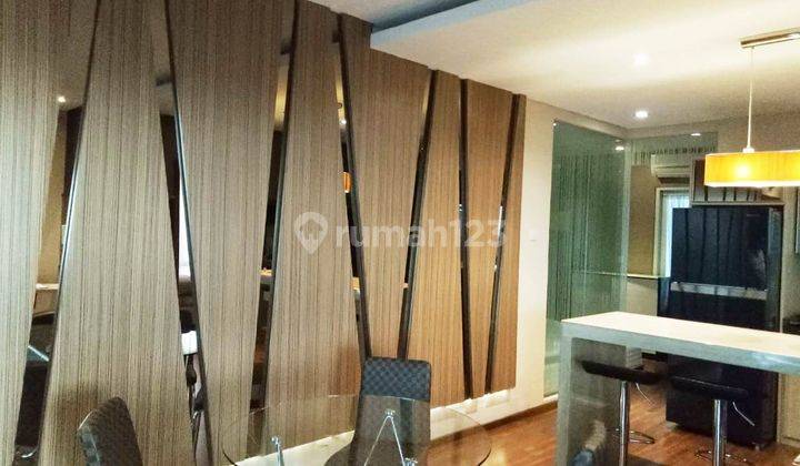 Disewakan Apartemen Thamrin Executive 3 Bedroom Suite A Lantai Tinggi Furnished 2