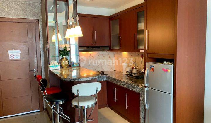 Sewa Apartemen Thamrin Residence 2 Bedroom Lantai Tinggi View Pool 2