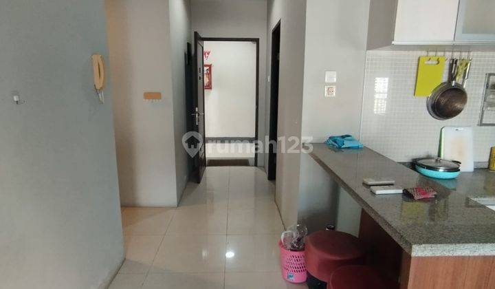 Sewa Apartemen Cosmo Residence 2 Bedroom Lantai Tinggi Full Furnished 2