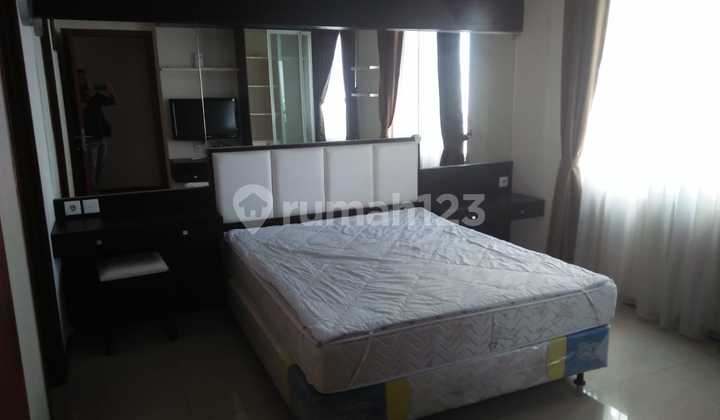 Rent Thamrin Residence Apartment 3 Bedroom Furnished 2
