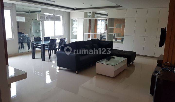 Sewa Apartemen Thamrin Executive 3 Bedroom Private Lift 1