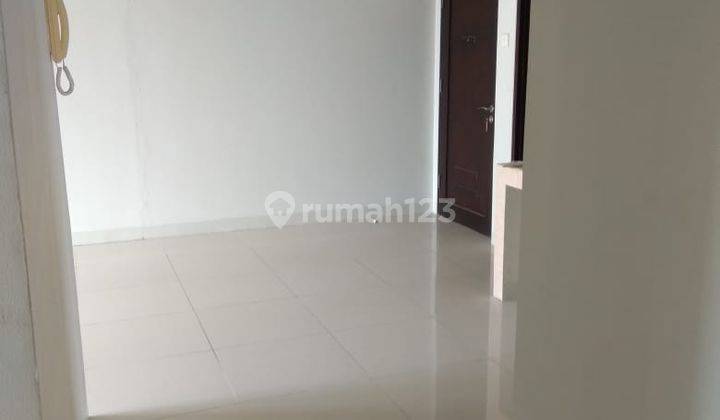 Jual Apartemen Cosmo Mansion 3 Bedroom Lantai Tengah 2