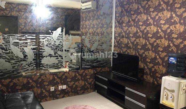 Sewa Apartemen Cosmo Mansion 1 Bedroom Lantai Tinggi 2