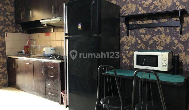 Sewa Apartemen Cosmo Mansion 1 Bedroom Lantai Tinggi 2