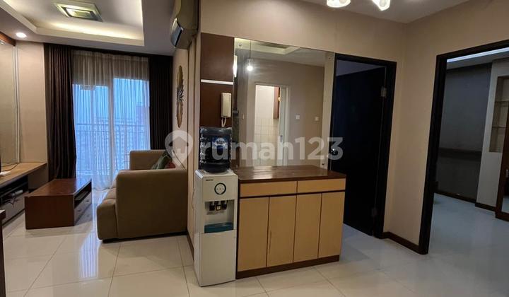 Jual Murah 2 Bedroom Apartemen Cosmo Mansion Furnish 1