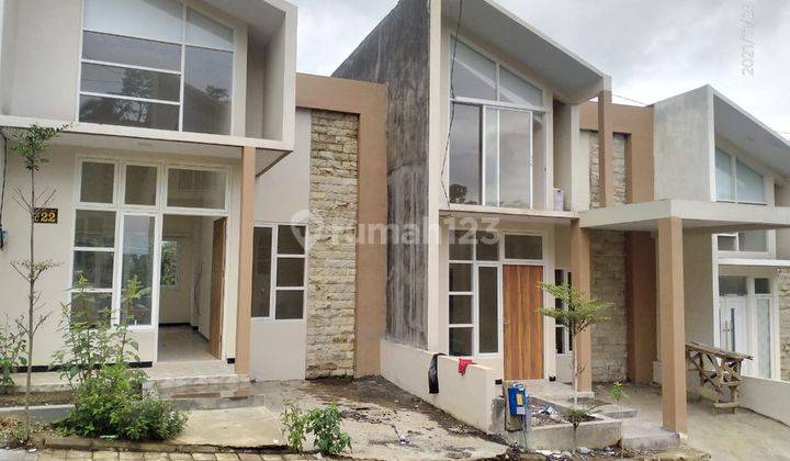 Rumah villa modern dekat Kampus Terbuka Kota Malang 7