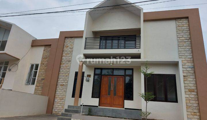 Rumah villa modern dekat Kampus Terbuka Kota Malang 8
