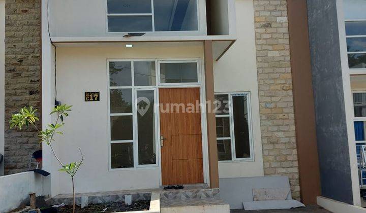 Rumah modern konsep vila di kedungkandang malang 9
