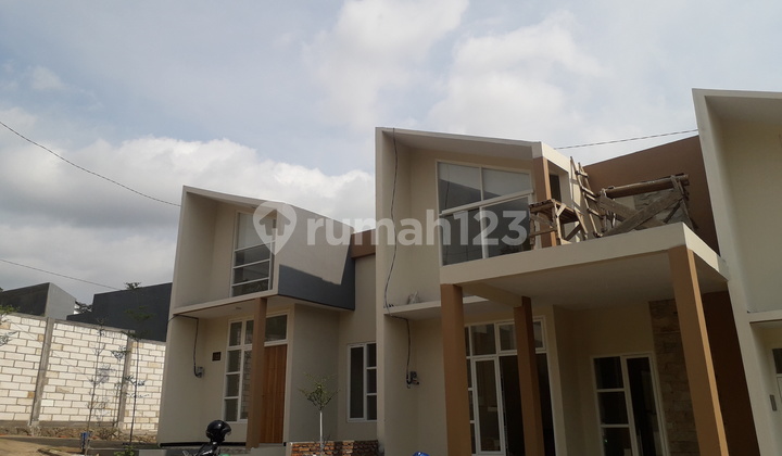 Rumah Villa Baru Grand Diera Residence di Kota Malang 8