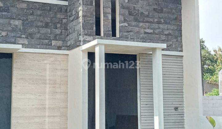 Rumah Cluster Modern Lokasi Strategis Dekat Exit Tol Sawojajar 2