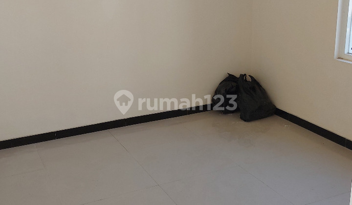 Rumah Modern Siap Huni Lokasi Dekat Kampus Binus Malang 6