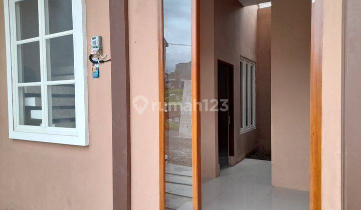 Rumah Modern Siap Huni di Jl. Atletik Tasikmadu 5