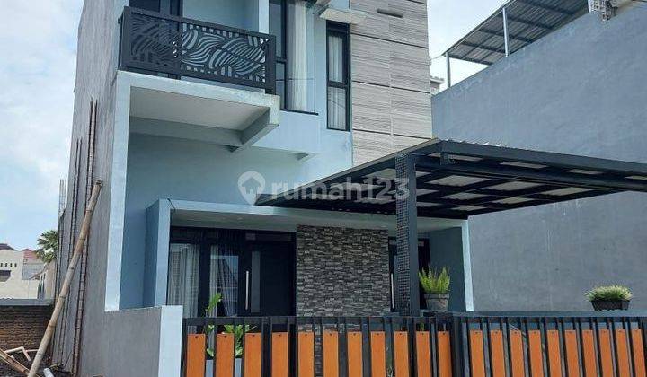 Rumah 2 Lantai Lokasi strategis dekat Plaza Araya Malang 2