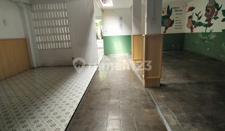Rumah Di Jual Cepattt....!! Dijalan Tebet Timur Raya Depan Eco Park Cocok Untuk Kantor.. Untuk Tempat Usaha Dan Untuk Tempat Tinggal Shm Rumah Di Tebet Bagus 2