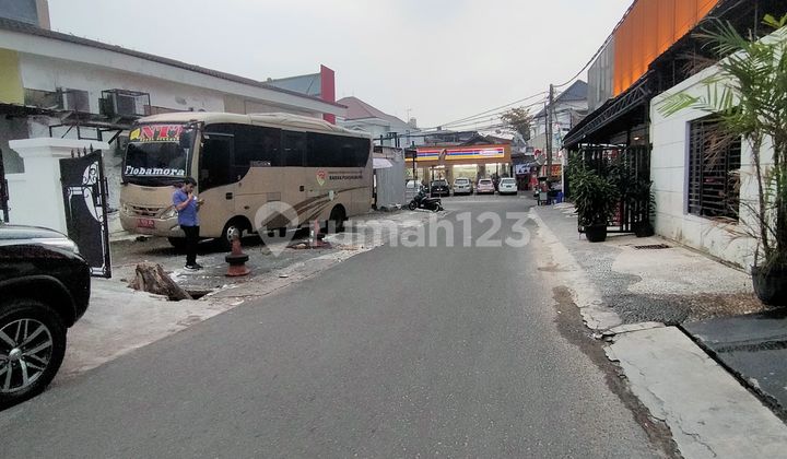 Spacious Nice House...!! Suitable for Office and Residence Good Area .. Flood-Free 2