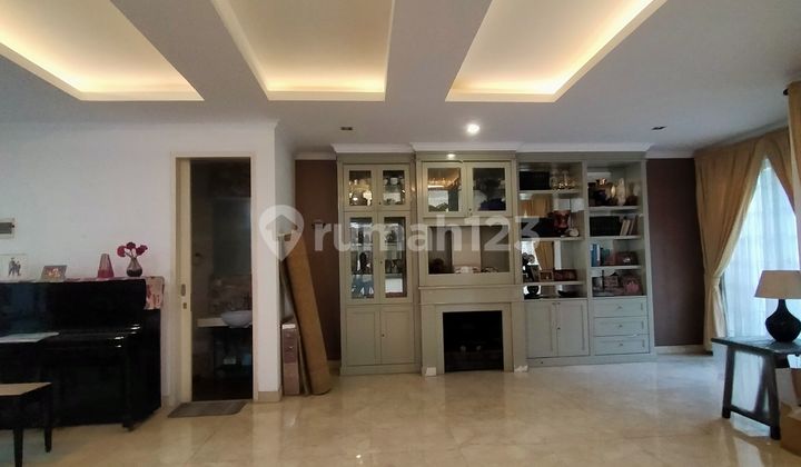 Beautiful House... Nice...!!! There's a Swimming Pool and Furnishings, Perfect for Living and Office, Wide Road, Spacious and Airy... 2