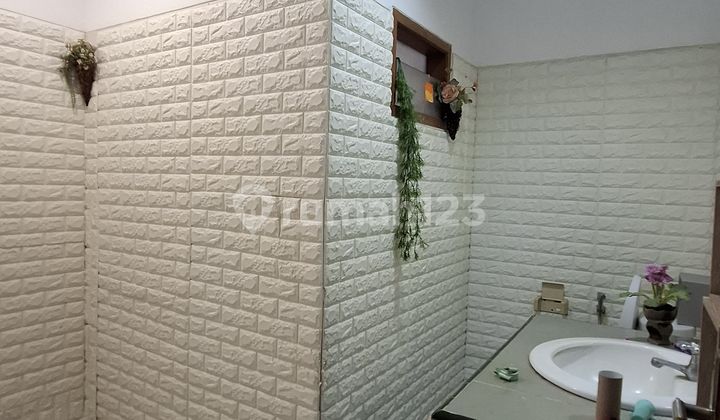 Murah...!!! Rumah Cantik... Terawat Cocok untuk Kantor dan Tempat Tinggal Lokasi Strategis di Jl. Tebet Timur Dalam Iii E No 39, Tebet Timur, Tebet, Kota Jakarta Selatan, Dki Jakarta, Indonesia, Tebet 2