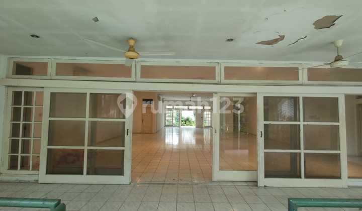 Rumah Hitung Tanah di Kemang, Jakarta Selatan 2