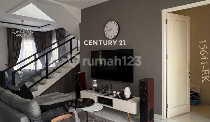 Dijual Rumah Siap Huni Ada Kolam Renang Lokasi Dekat Stan Bintaro 2