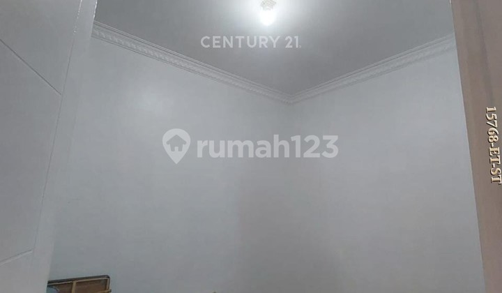 Dijual Rumah Siap Huni di Dalam Cluster di Lokasi Strategis 2