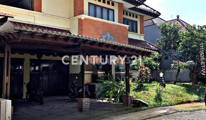 Rumah Asri Jalan Depan Lebar Ada Taman Depan Belakang 1