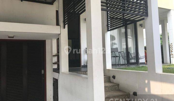 Rumah Hook  Di Cluster Excusive Ada Fasilitas Kolam Renang 2