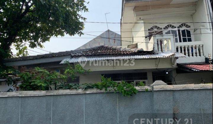 Rumah Tua Hitung Tanah Posisi Hook Di Komplek Elit Pulo Asem 2