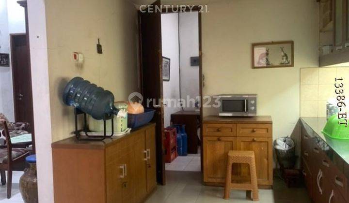 Rumah Rapi Dijual Di Lokasi Sangat Strategis Di Tanjung Barat 2