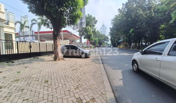 Disewakan Rumah untuk Kantor atau Tempat Usaha Lokasi di Gandaria 2
