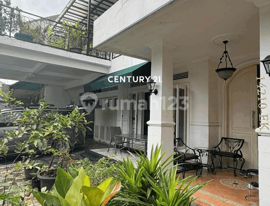 Dijual Rumah Luas di Bintaro Sektor 1 Jakarta Selatan