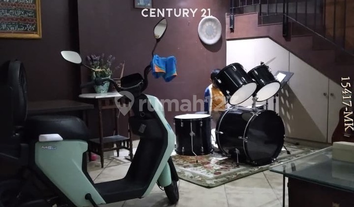 Quick Sale Well-Maintained Serene Strategic House in Bangka Mampang 2