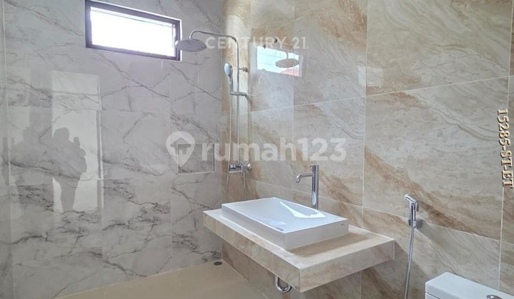 Dijual Rumah Proses Finishing di Sektor 9 Bintaro 2