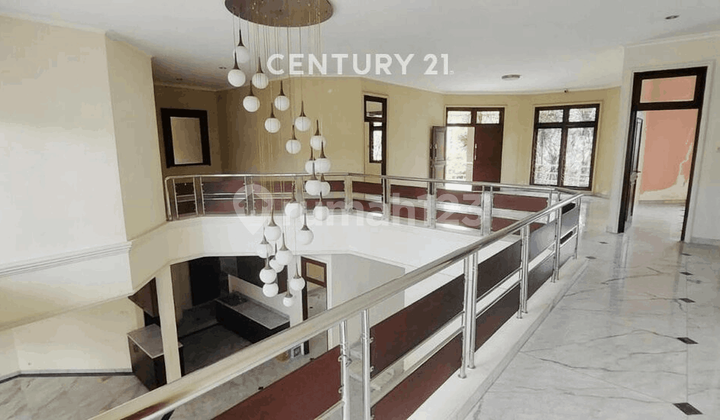 For Rent: Spacious and Strategically Located House, Suitable for Office Use 2