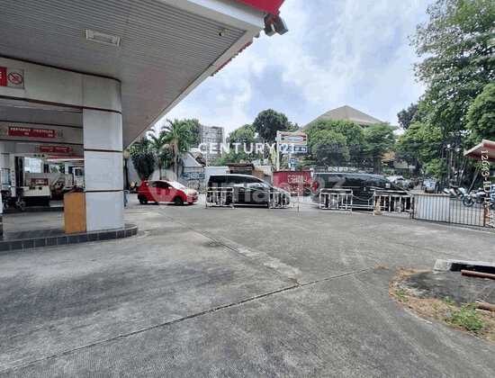 SPBU Besar Dgn Lokasi Yg Sangat Strategis Dgn Banyak Tenan