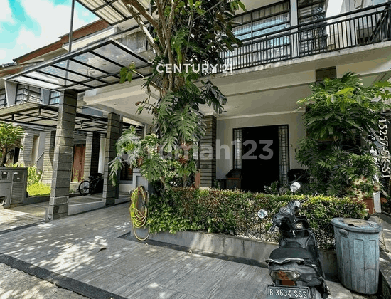 For Sale, Ready-to-Live Furnished House in Sector 9 Bintaro Cluster