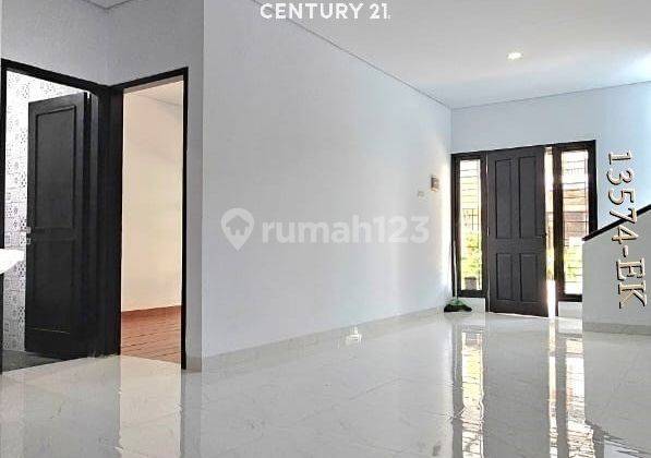 Dijual Rumah Like New Di Emerald Town House Bintaro Jaya Sektor 9 2