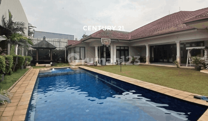 House for Sale in a Cluster Near MRT Cipete, South Jakarta