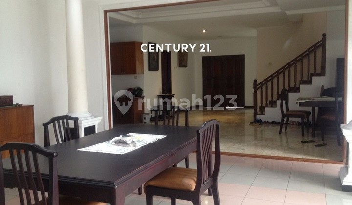 Dijual Rumah dengan Tanah Luas di Sektor 7 Bintaro Jaya 2