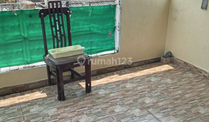 Hunian 2 lantai cakep murah nyaman komplek Pelni Depok  6