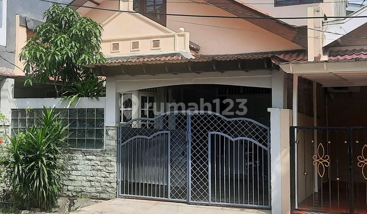 Rumah 2 Lantai 5 Kamar Di Bintaro Jaya Sektor 5