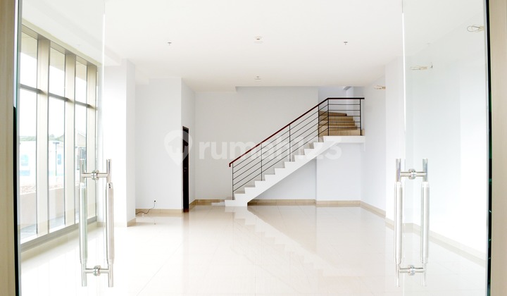 Ready-to-Occupy Rulo Near Halim Perdana Kusuma Airport, East Jakarta 2