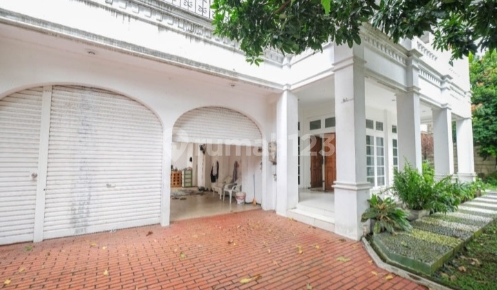 Rumah Nyaman dan Asri serta strategis di Pondok Indah Jakarta Selatan 2